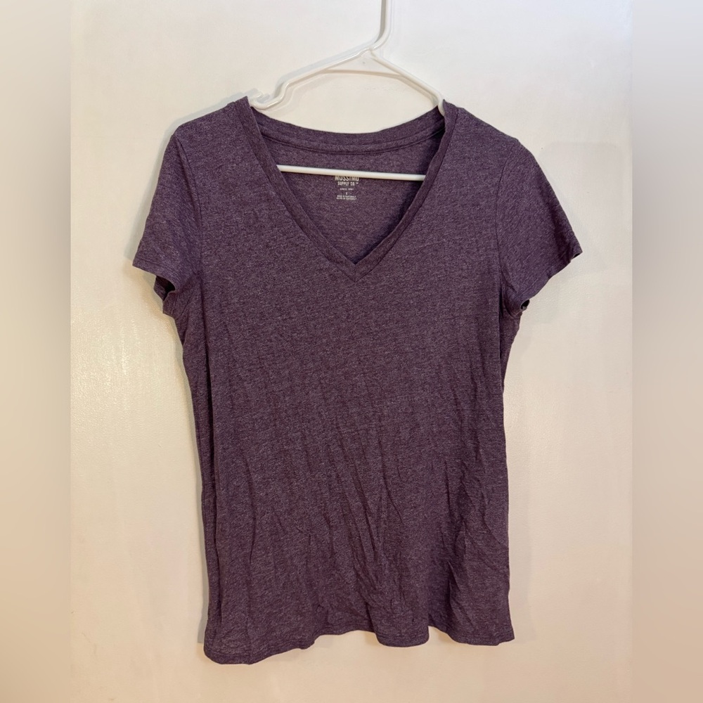 Size medium women’s tshirt heather Purple V-Neck Women's Top casual comfy